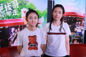 张子枫彭昱畅《快把我哥带走》成都宣传 00后戏骨分享拍摄心得